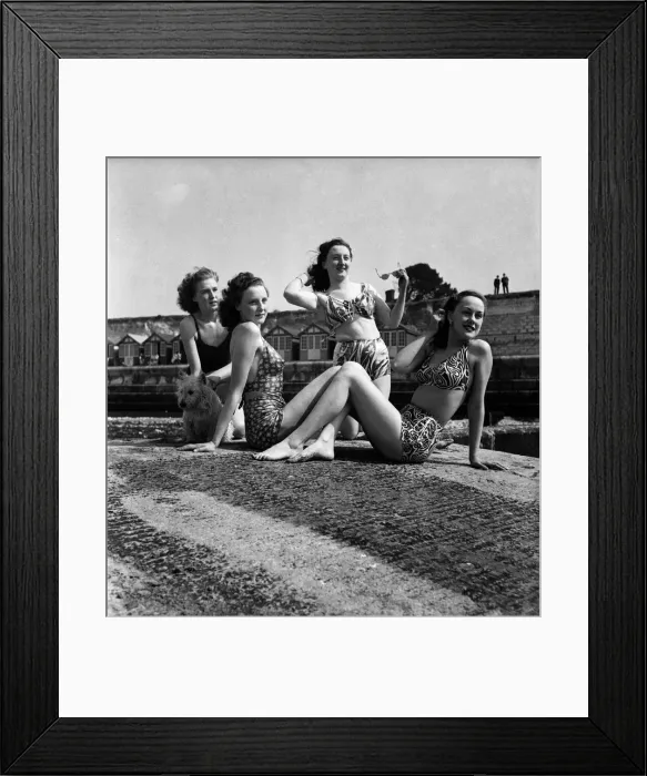 Framed Print : Girls at West Bay in Westgate on Sea Kent during Easter holidays. April 1949 O17874 Framed Print : Girls at West Bay in Westgate on Sea Kent during Easter holidays. April 1949 O17874
