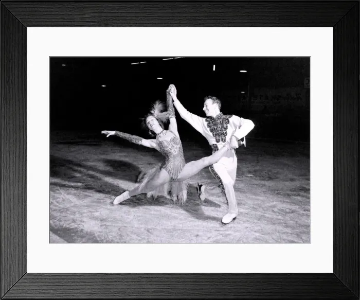 Framed Print : European Champions Michel and Silvia Grandjean, performing on the ice Framed Print : European Champions Michel and Silvia Grandjean, performing on the ice