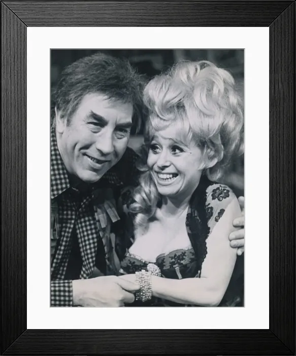 Framed Print : Frankie Howerd and Barbara Windsor rehearsing for the production of Framed Print : Frankie Howerd and Barbara Windsor rehearsing for the production of