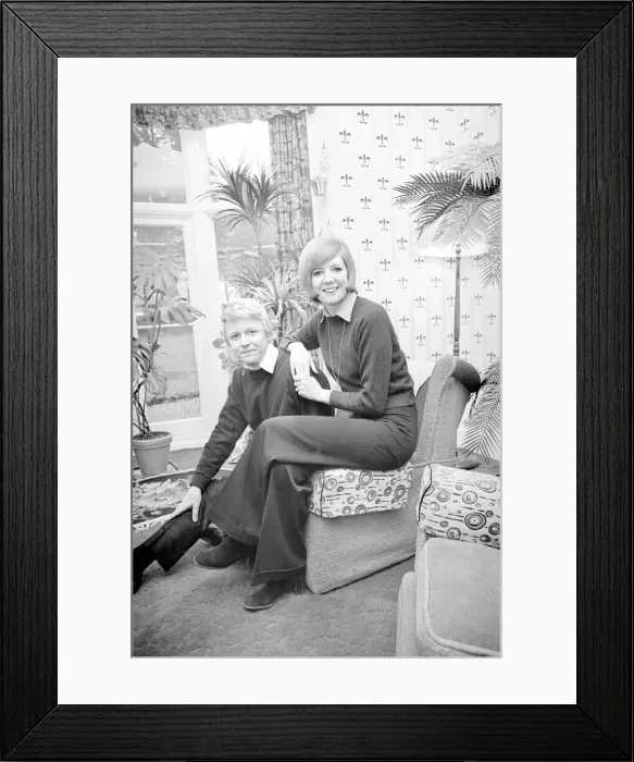 Framed Print : Cilla Black and her husband Bobby Willis stayed at the Brooklands Hotel, Holyhead Road Framed Print : Cilla Black and her husband Bobby Willis stayed at the Brooklands Hotel, Holyhead Road