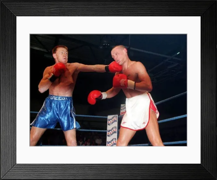 : Geoff McCreesh Boxer LEFT boxing fighting September 1997 in the Welterweight Championship : Geoff McCreesh Boxer LEFT boxing fighting September 1997 in the Welterweight Championship