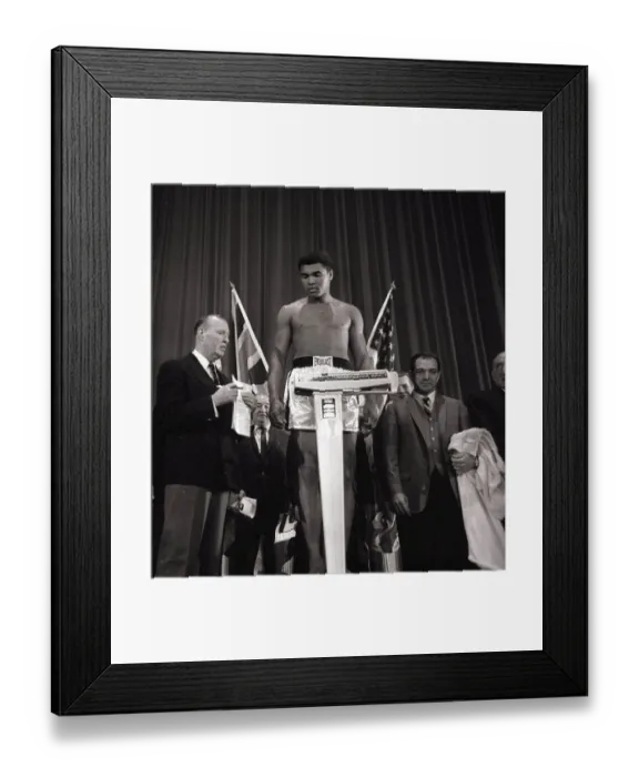 Framed Print : American world champion heavyweight boxer Muhammad Ali, formerly known as Cassius Clay Framed Print : American world champion heavyweight boxer Muhammad Ali, formerly known as Cassius Clay