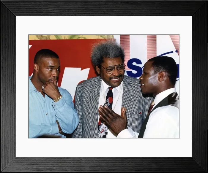 Framed Print : Don King Boxing promoter talks with Chris Eubank on his right Framed Print : Don King Boxing promoter talks with Chris Eubank on his right
