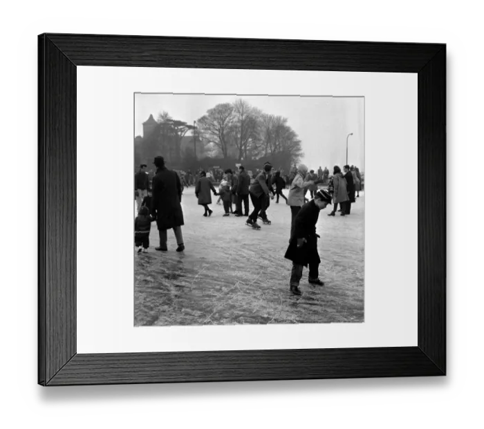 Framed Print : Boxing Day 1962 Whitestone Pond, Hampstead