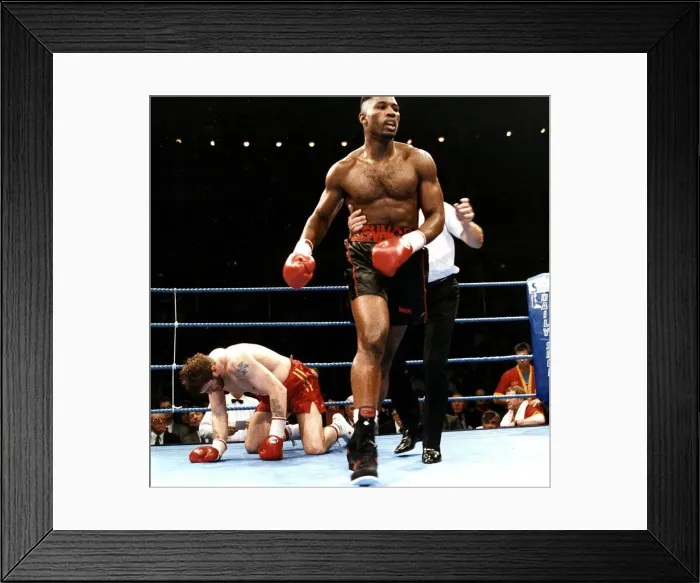 Framed Print : Lennox Lewis knocks down Glenn McCrory dbase Framed Print : Lennox Lewis knocks down Glenn McCrory dbase