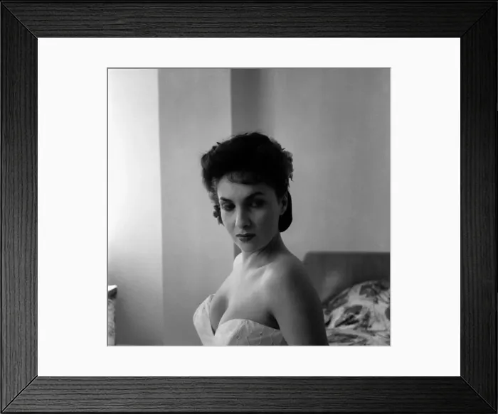 Framed Print : Italian Actress Gina Lollabrigida. June 1952 C2994-001 Framed Print : Italian Actress Gina Lollabrigida. June 1952 C2994-001