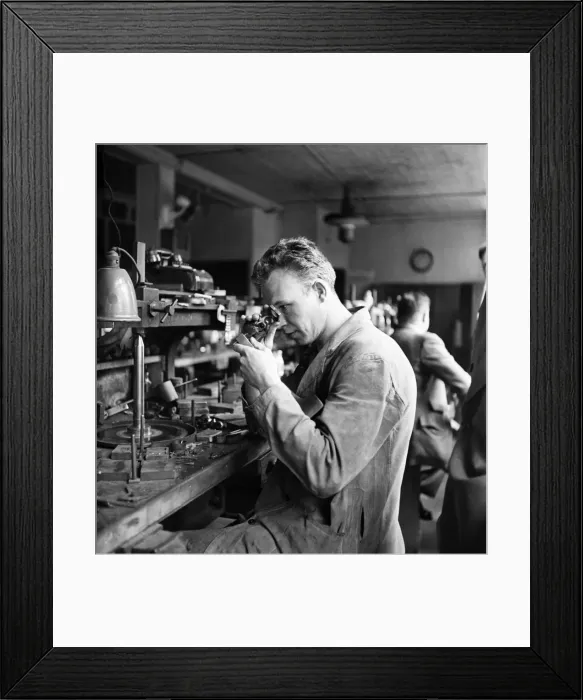Framed Print : Diamond Cutters in a London diamond merchants. June 1952 C3023-002 Framed Print : Diamond Cutters in a London diamond merchants. June 1952 C3023-002