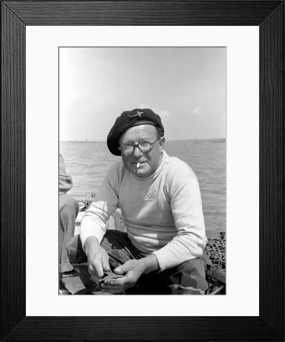 Framed Print : Oyster fishermen of Colchester at work in the River Blackwater and in the North Sea Framed Print : Oyster fishermen of Colchester at work in the River Blackwater and in the North Sea