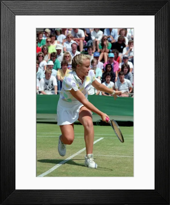 Framed Print : Wimbledon Tennis. Monica seles. Action. June 1989 89-3908-049 Framed Print : Wimbledon Tennis. Monica seles. Action. June 1989 89-3908-049