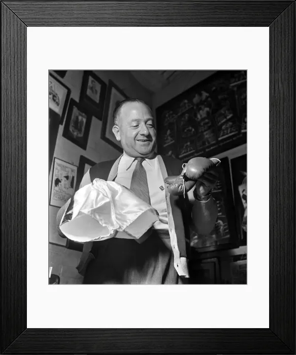 Framed Print : Boxing trainer Jack Solomans owner of the gym where Champion heavy weight Jack Gardner Framed Print : Boxing trainer Jack Solomans owner of the gym where Champion heavy weight Jack Gardner