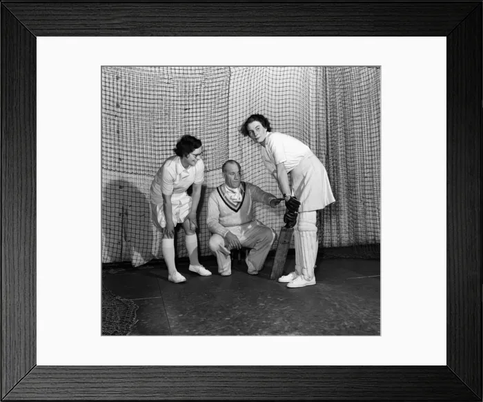 Framed Print : Mrs. Audrey Blois, Cheshire Womans Cricketer having instruction from Stan Worthington Framed Print : Mrs. Audrey Blois, Cheshire Womans Cricketer having instruction from Stan Worthington