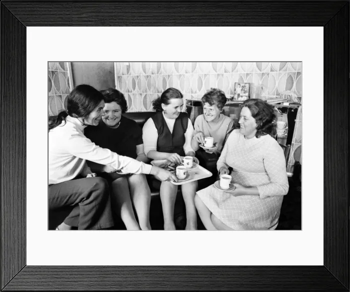 Framed Print : Bogside peace women seen here having a cup of tea and planning their next move Framed Print : Bogside peace women seen here having a cup of tea and planning their next move