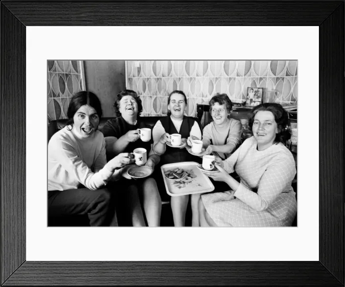 Framed Print : Bogside peace women seen here having a cup of tea and planning their next move Framed Print : Bogside peace women seen here having a cup of tea and planning their next move