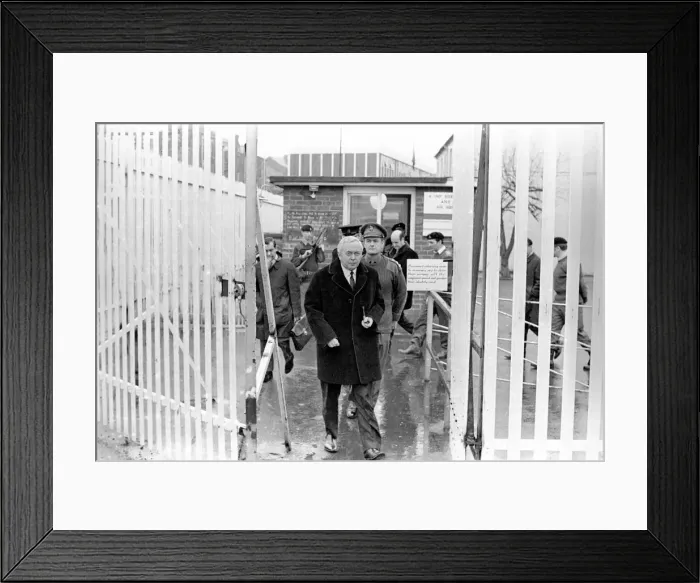 Framed Print : Northern Ireland November 1971, Prime Minister Harold Wilson seen here meeting the troops Framed Print : Northern Ireland November 1971, Prime Minister Harold Wilson seen here meeting the troops