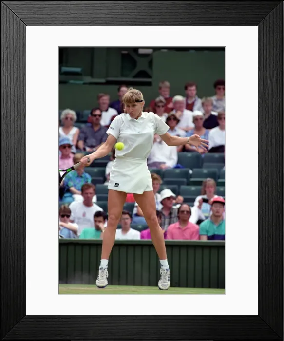 Framed Print : Wimbledon Tennis. Zina Garrison v. Steffi Graf. July 1991 91-4197-165
