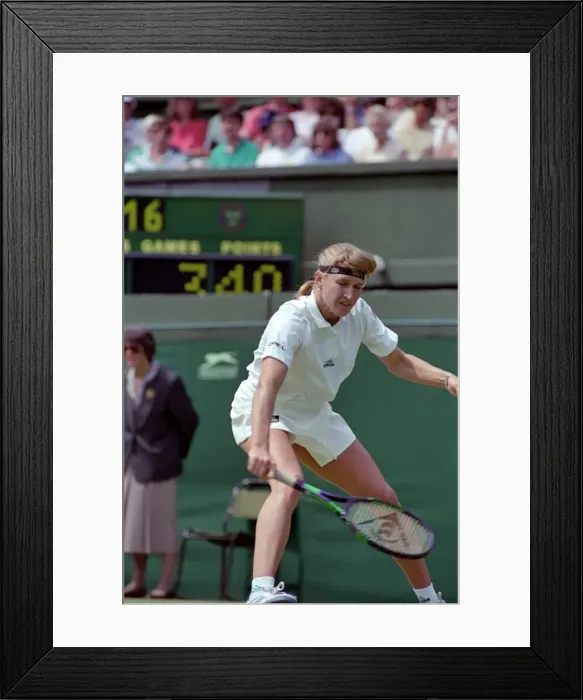 Framed Print : Wimbledon Tennis. Steffi Graf. July 1991 91-4197-127 Framed Print : Wimbledon Tennis. Steffi Graf. July 1991 91-4197-127