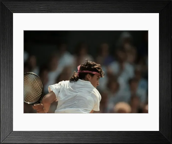 Framed Print : Wimbledon Tennis. Gabriella Sabatini v. Jennifer Capriati. July 1991 91-4261-017 Framed Print : Wimbledon Tennis. Gabriella Sabatini v. Jennifer Capriati. July 1991 91-4261-017