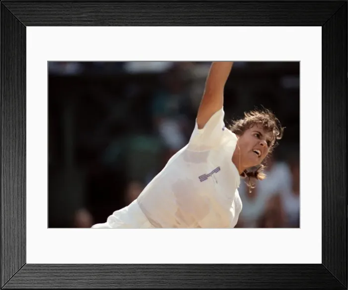 Framed Print : Wimbledon Tennis. Gabriella Sabatini v. Jennifer Capriati. July 1991 91-4261-008