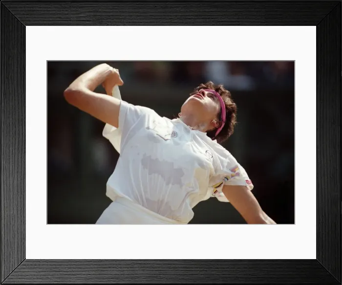 Framed Print : Wimbledon Tennis. Gabriella Sabatini v. Jennifer Capriati. July 1991 91-4261-007 Framed Print : Wimbledon Tennis. Gabriella Sabatini v. Jennifer Capriati. July 1991 91-4261-007