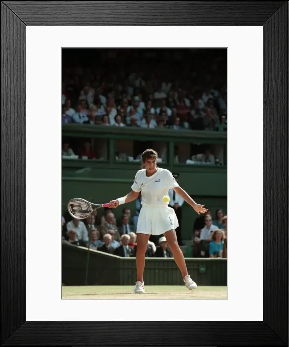 Framed Print : Wimbledon Tennis. Womens Semi Final: Gabriella Sabatini v. Jennifer Capriati Framed Print : Wimbledon Tennis. Womens Semi Final: Gabriella Sabatini v. Jennifer Capriati