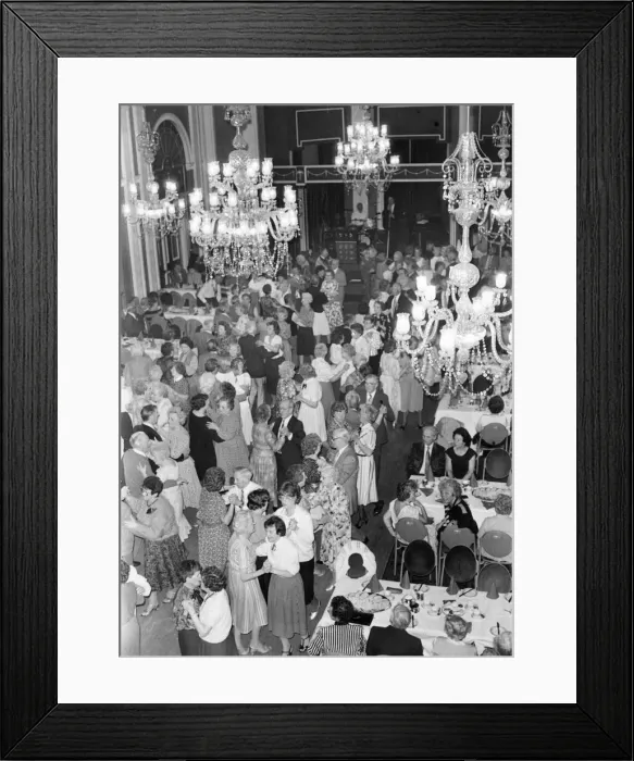 Framed Print : The Ringtons - Sunday Sun Tea Dance at the Old Assembly Rooms in Newcastle Framed Print : The Ringtons - Sunday Sun Tea Dance at the Old Assembly Rooms in Newcastle