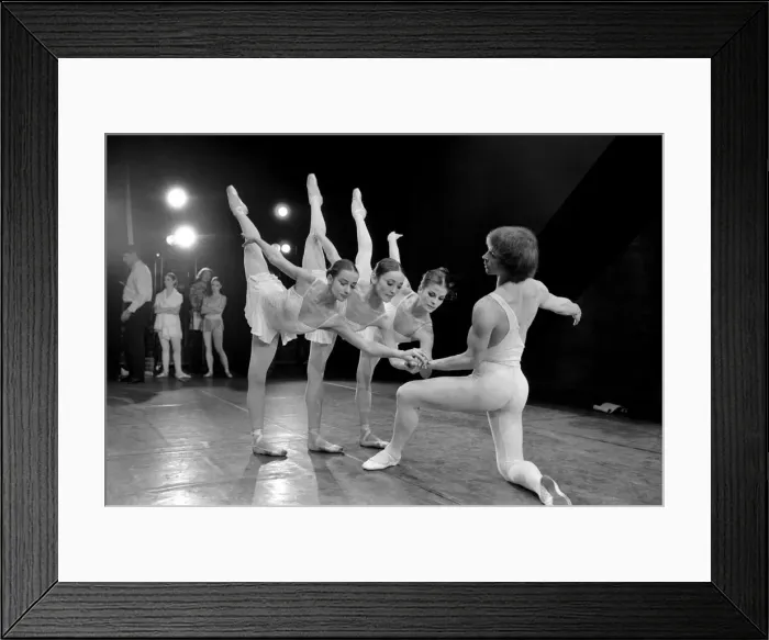 Framed Print : Entertainment dancing. The Dutch National Ballet makes its London dabut at Sadlers Wells Framed Print : Entertainment dancing. The Dutch National Ballet makes its London dabut at Sadlers Wells