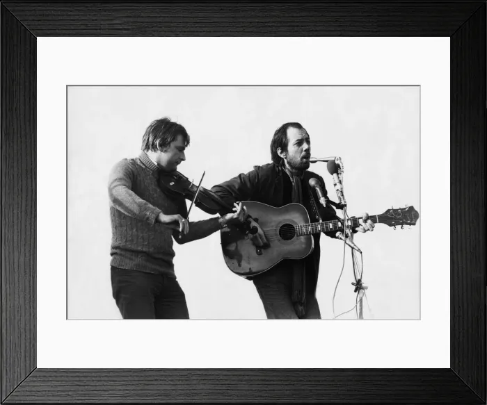Framed Print : Rod Clements (right) of Lindisfarne performing. 19  /  10  /  80