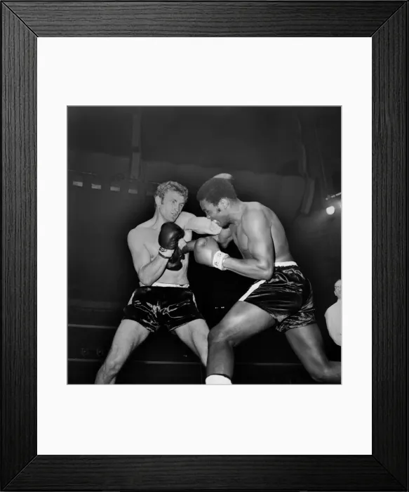 Framed Print : Joe Bugner v. Charley Polite at the Royal Albert Hall. December 1969 Z11627-007 Framed Print : Joe Bugner v. Charley Polite at the Royal Albert Hall. December 1969 Z11627-007