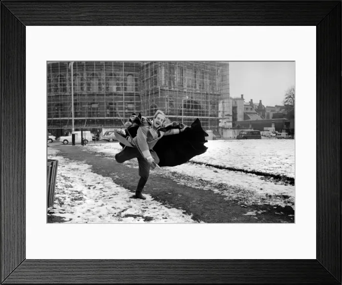 Framed Print : Wrestler Jackie Pallo is due to star in the pantomime Goldilocks