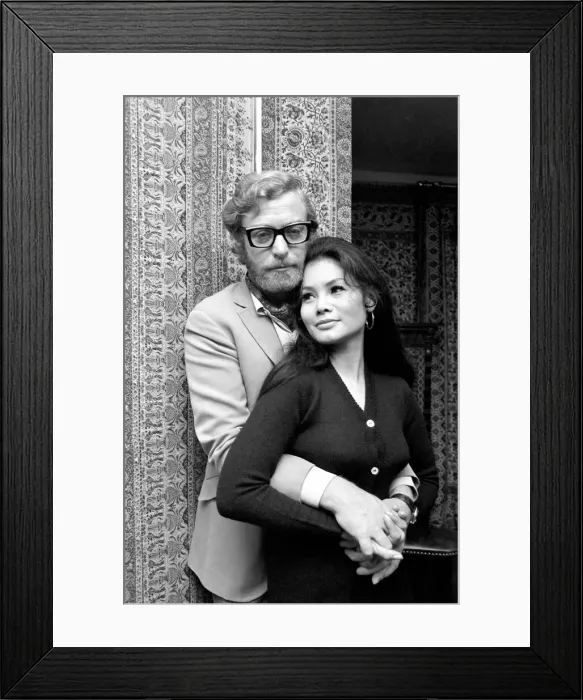 Framed Print : Actor Michael Caine pictured at his home in Grosvenor Square Framed Print : Actor Michael Caine pictured at his home in Grosvenor Square