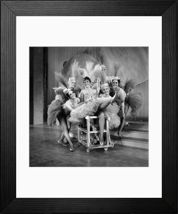 Framed Print : The Magic of the Minstrels'new show opens at the Victoria Palace Framed Print : The Magic of the Minstrels'new show opens at the Victoria Palace