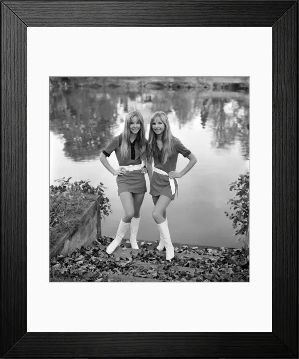 Framed Print : Twins Jullette and Gillian King are fussy about the modelling assignments they take Framed Print : Twins Jullette and Gillian King are fussy about the modelling assignments they take