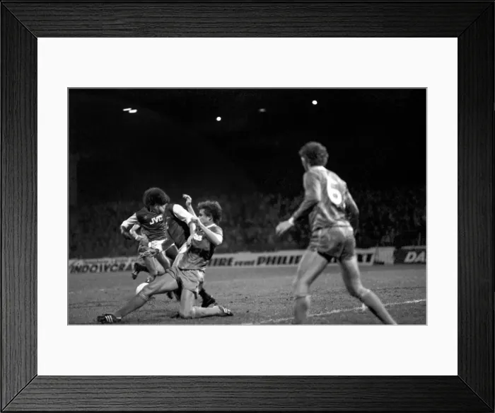 Framed Print : English League Division One match at Maine Road. Manchester City 2 v Arsenal 1 Framed Print : English League Division One match at Maine Road. Manchester City 2 v Arsenal 1