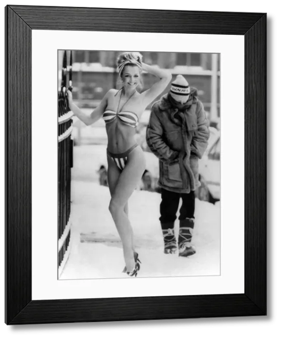 Framed Print : Fashion - Beachwear: The Coldest fashion show in Britain Framed Print : Fashion - Beachwear: The Coldest fashion show in Britain