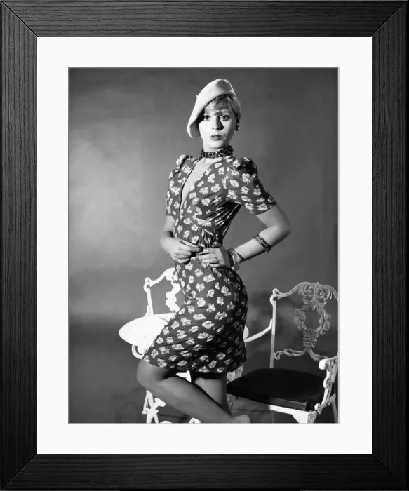 Framed Print : Fashion - 1970 s. Lucky Numbers! A number 8'shape for under £ Framed Print : Fashion - 1970 s. Lucky Numbers! A number 8'shape for under £