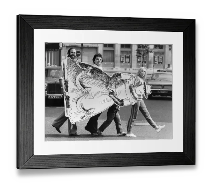 Framed Print : It was all rahter a puzzle for passers-by in London on Sunday