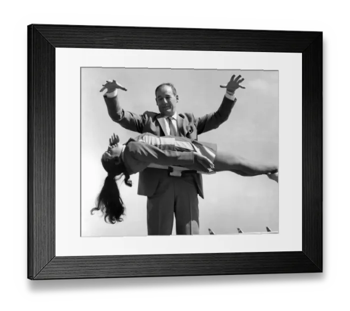 Framed Print : Twenty three British magicians flew off to America to attend a special meeting of magic Framed Print : Twenty three British magicians flew off to America to attend a special meeting of magic