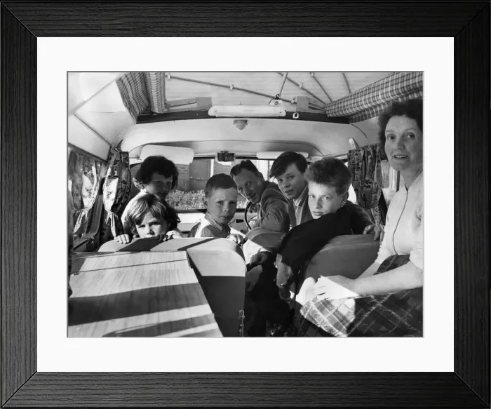 Framed Print : Five children, their names starting from the eldest: Carol Allan: Michael: Kenneth: Susan