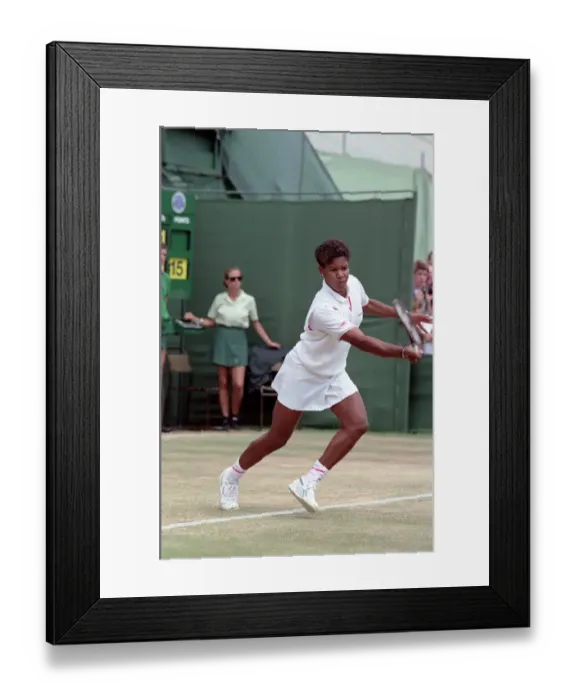 Framed Print : Wimbledon Tennis. Arantxa Sanchez-Vicario v. Lori McNeill. July 1989 89-3964