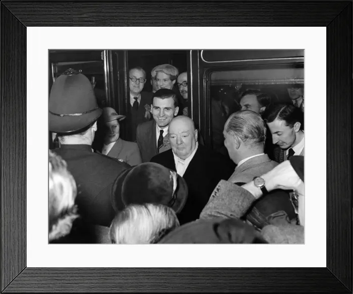 Framed Print : General Election 1950. Winston Churchill speaks in support of Lady Violet Bonham Carter Framed Print : General Election 1950. Winston Churchill speaks in support of Lady Violet Bonham Carter