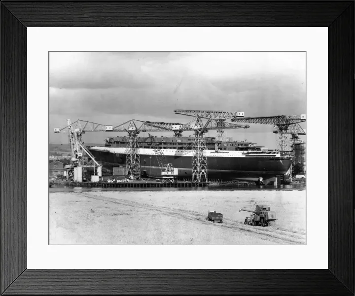 Framed Print : The Queen Elizabeth II - QE2 ship - final touches to the ship in dry dock at John
