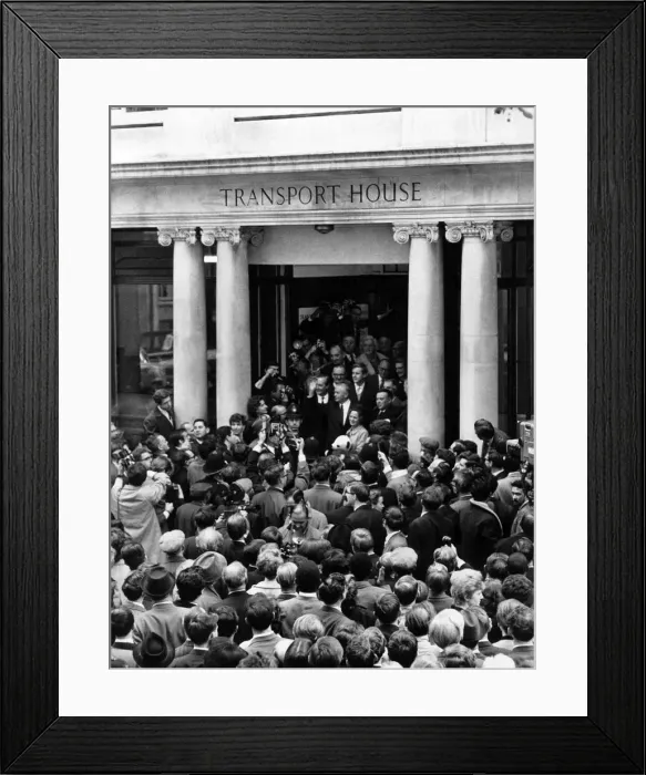Framed Print : General Election 1964. After a tremendous battle the Labour Party, lead by Mr