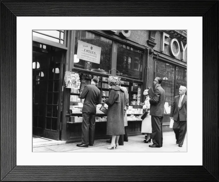 Framed Print : People queuing up outisde Foyles bookshop, Charing Cross Road in London Framed Print : People queuing up outisde Foyles bookshop, Charing Cross Road in London