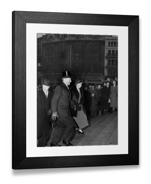Framed Print : General Election 1950: A pre-election Thankgiving service was held at St Framed Print : General Election 1950: A pre-election Thankgiving service was held at St