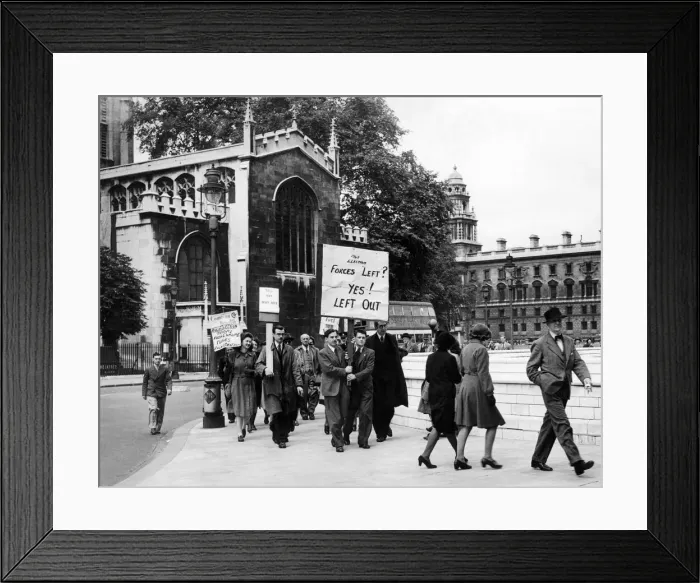Framed Print : Election General 1945: Rush Election Protest. Deputation arriving at the House of Commons Framed Print : Election General 1945: Rush Election Protest. Deputation arriving at the House of Commons