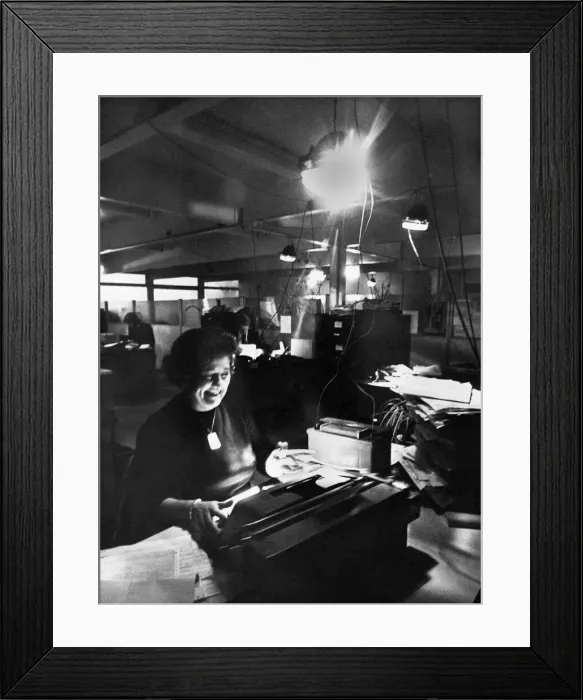 Framed Print : Beating the power crisis. With most firms in Britain only allowed to use electricity Framed Print : Beating the power crisis. With most firms in Britain only allowed to use electricity