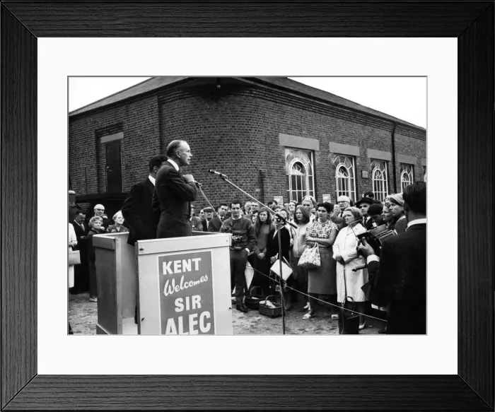 Framed Print : General Election 1964. Leader of the Conservative Party Sir Alec Douglas Home addressing Framed Print : General Election 1964. Leader of the Conservative Party Sir Alec Douglas Home addressing