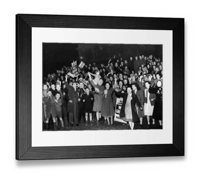 Framed Print : General Election 1950. Youngest member of the 3, 000 crowd which gathered in Albert Square Framed Print : General Election 1950. Youngest member of the 3, 000 crowd which gathered in Albert Square
