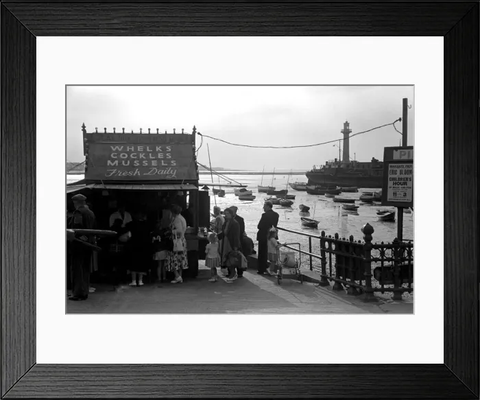 Framed Print : TUC Congress 1952 Delegates from the TUC congress stroll down to the Whelks Framed Print : TUC Congress 1952 Delegates from the TUC congress stroll down to the Whelks