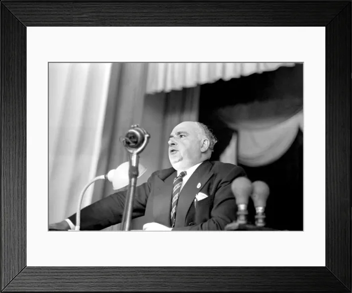Framed Print : Tony O Brien MP seen here addressing the TUC Congress in Margate Framed Print : Tony O Brien MP seen here addressing the TUC Congress in Margate